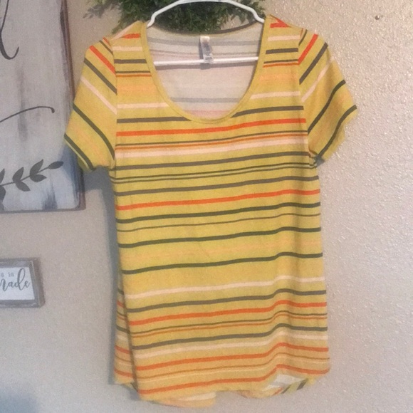 Lularoe shirt - Picture 1 of 2